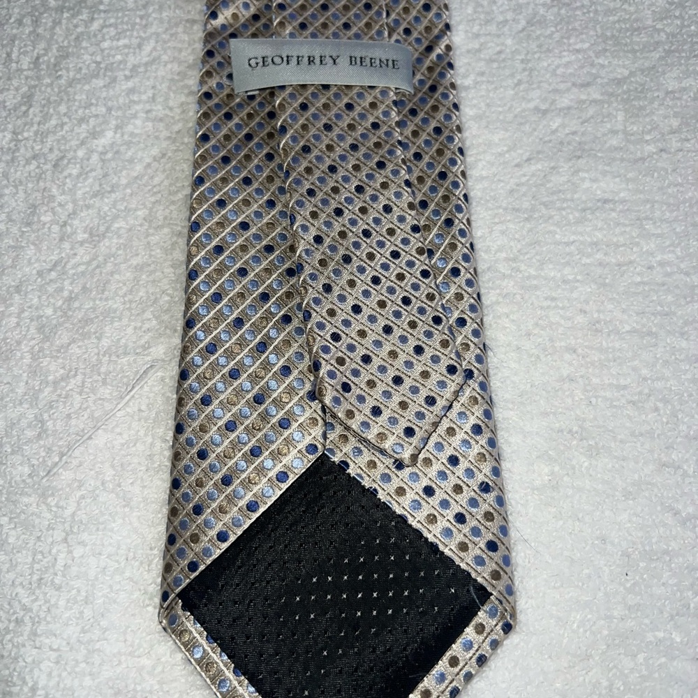 Geoffrey Beene Silver and Blue Men's Tie